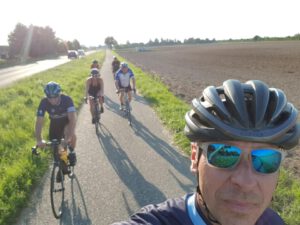 Mehr über den Artikel erfahren Schöne Spätsommer-Tour des Rennrad-Treffs
